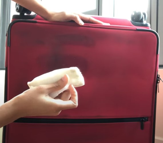 How to clean cloth luggage bag